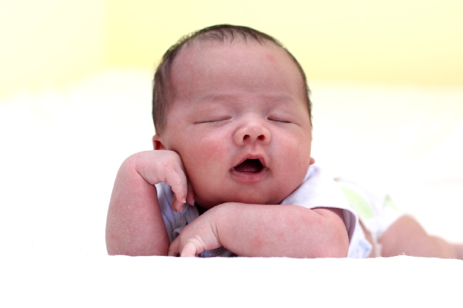 como dormir a un bebe
